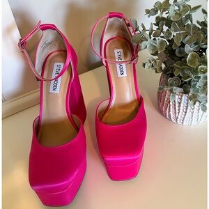 Steve Madden Agate Pumps in Pink Satin Platform Heels